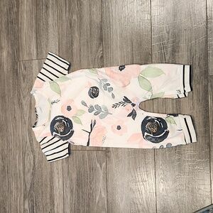 NWT Pat Pat Infant Girls sz 3-6M Floral print Jumpsuit